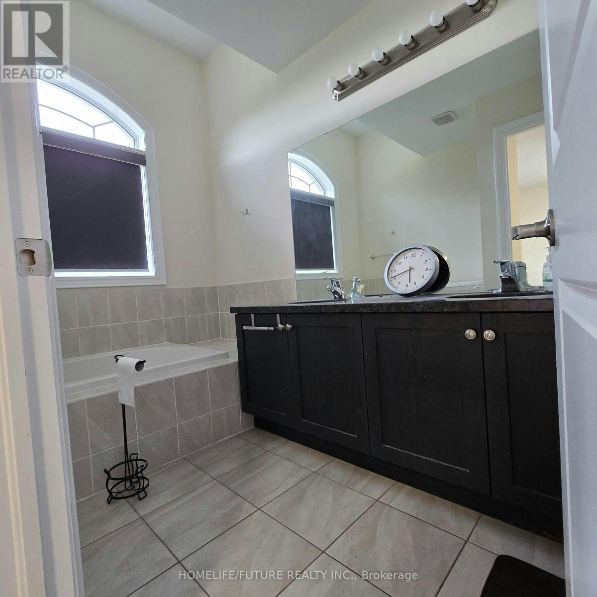 MAIN-396 Kirkham Drive, Markham, ON, L3S 0E4 - 27