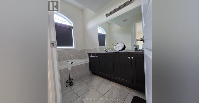 MAIN-396 Kirkham Drive, Markham, ON, L3S 0E4 - 27