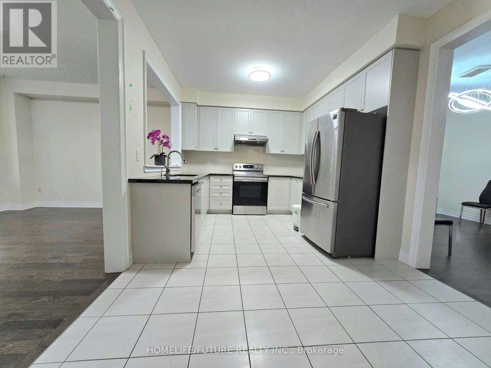 MAIN-396 Kirkham Drive, Markham, ON, L3S 0E4 - 10