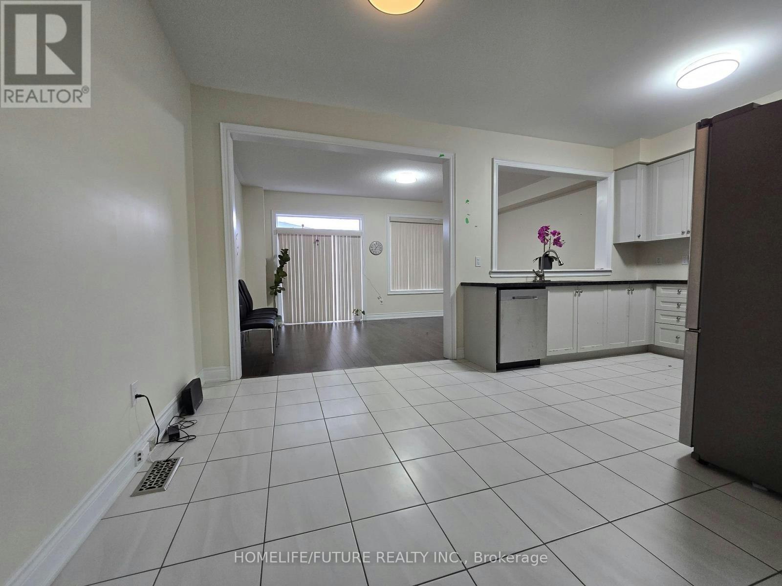 MAIN-396 Kirkham Drive, Markham, ON, L3S 0E4 - 8