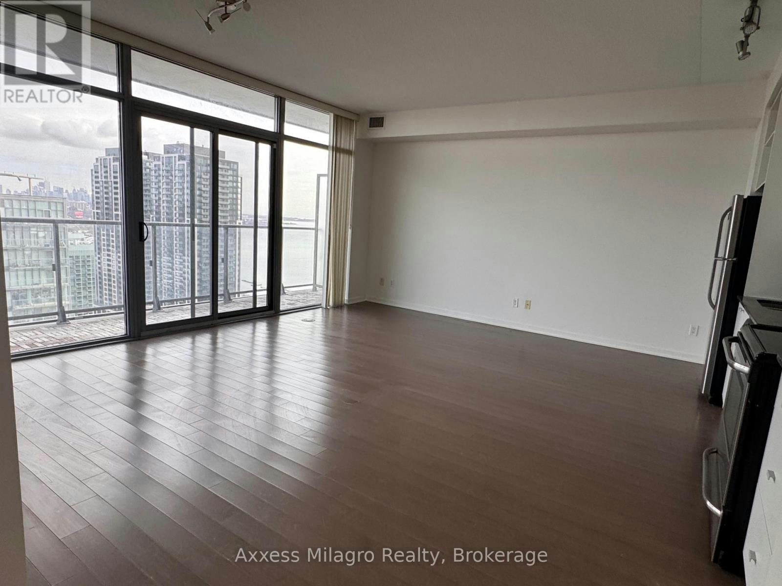 3016-105 The Queensway Way, Toronto, ON, M6S 5B5 - 5
