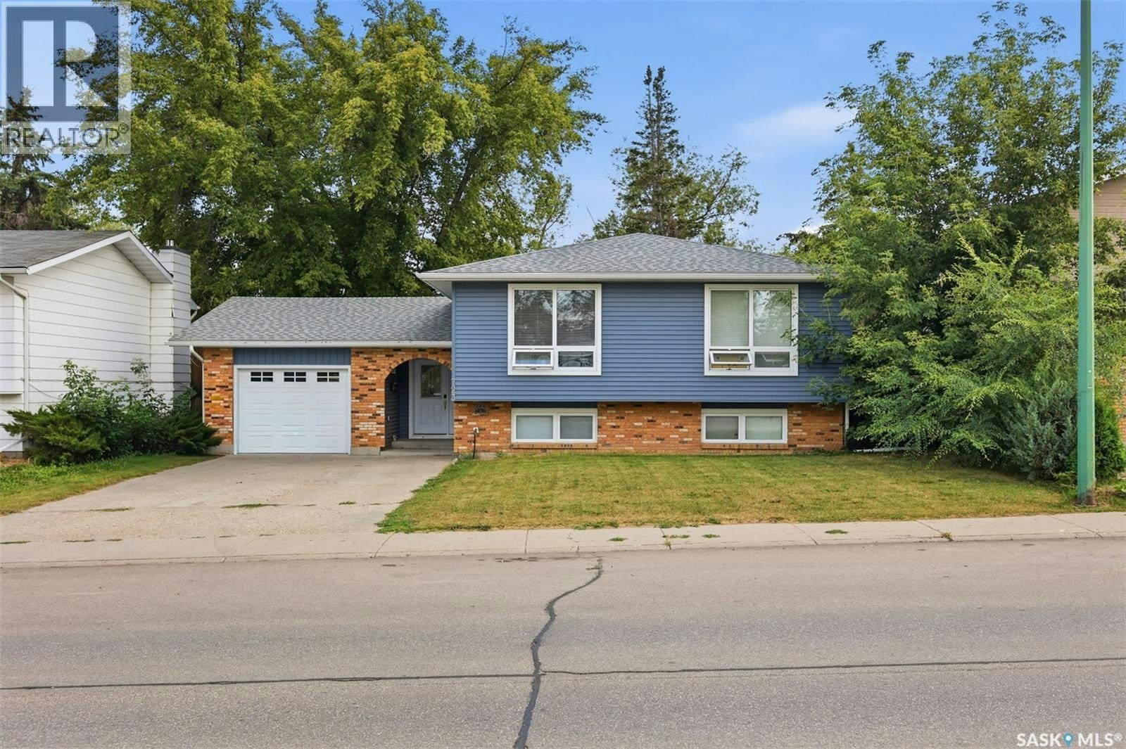 723 Lenore Drive, Saskatoon, SK, S7K 5G8