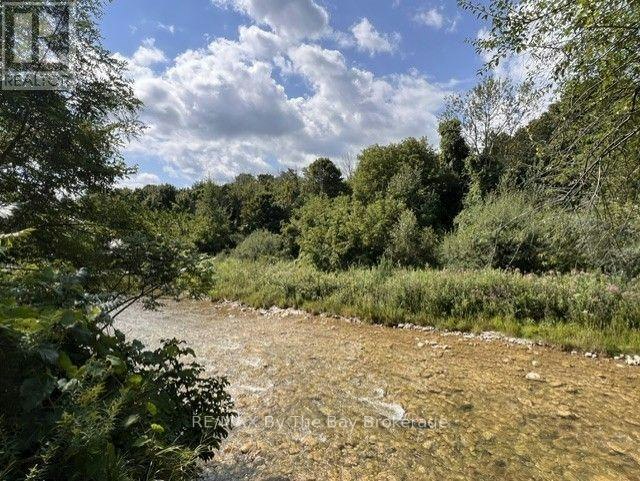82 Mary Street, Clearview, ON, L0M 1G0