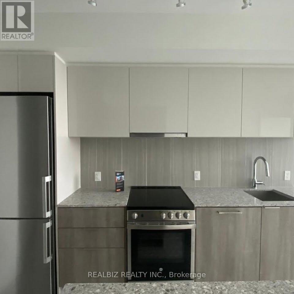 651-31 Tippett Road, Toronto, ON, M3H 2V1 - 2