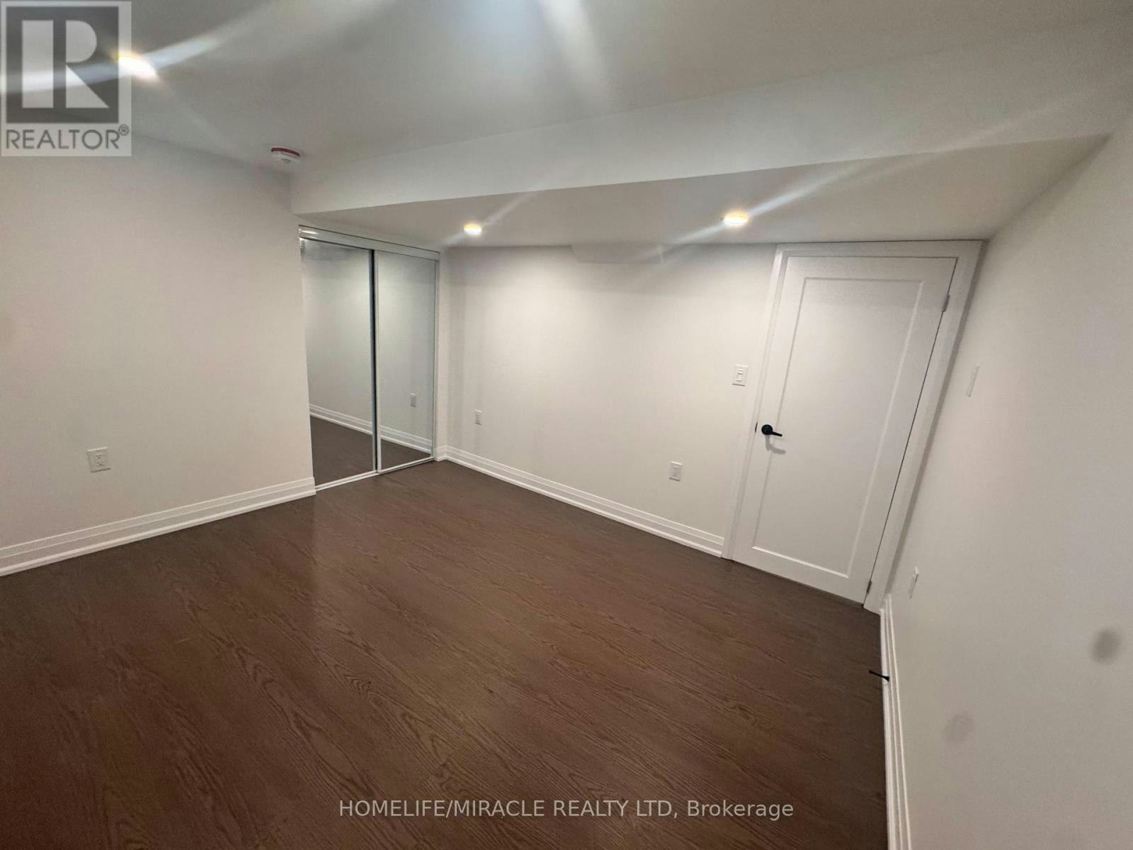 14 Berton Boulevard, Halton Hills, ON, L7G 6A5 - 16