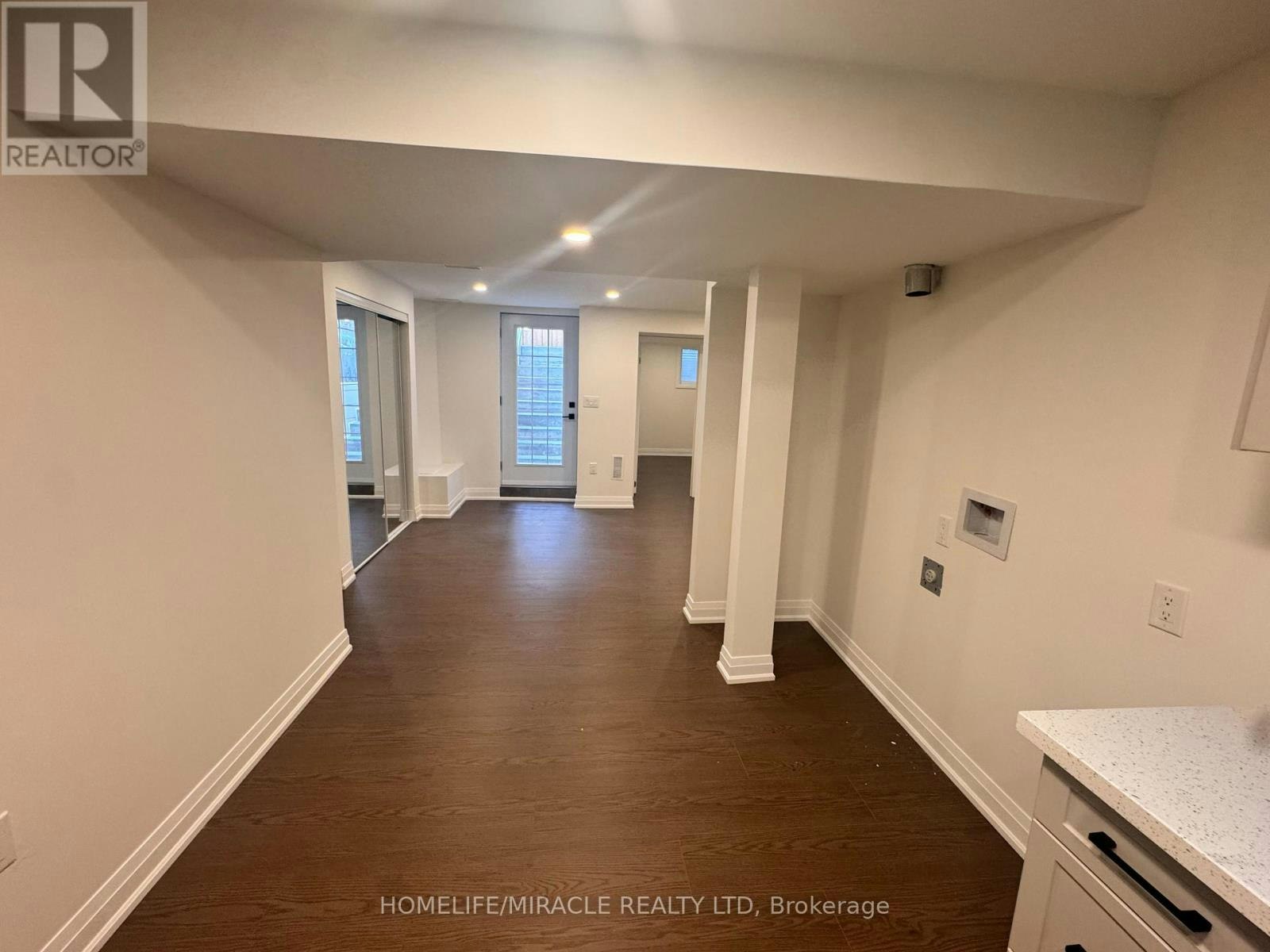 14 Berton Boulevard, Halton Hills, ON, L7G 6A5 - 9