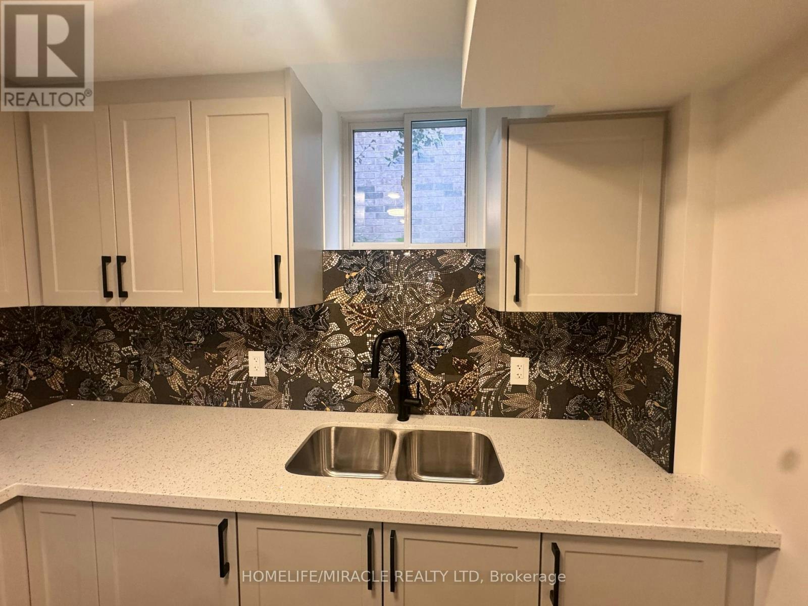 14 Berton Boulevard, Halton Hills, ON, L7G 6A5 - 7