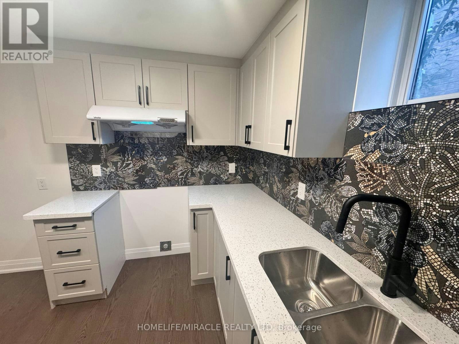 14 Berton Boulevard, Halton Hills, ON, L7G 6A5 - 6