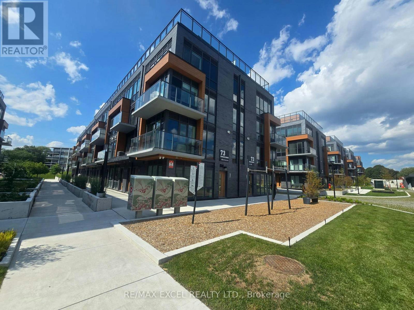 45-73 Curlew Drive, Toronto, ON, M3A 0B1