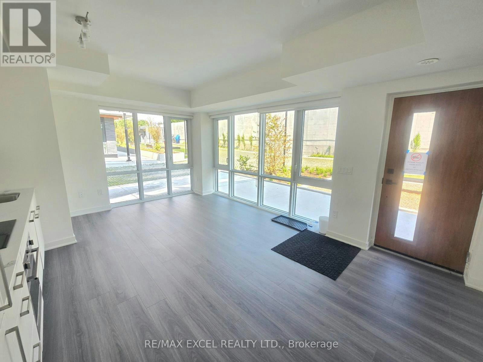 45-73 Curlew Drive, Toronto, ON, M3A 0B1 - 2
