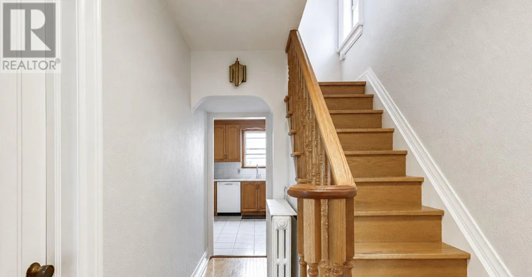 210 Donlands Avenue, Toronto, ON, M4J 3R1 - 11