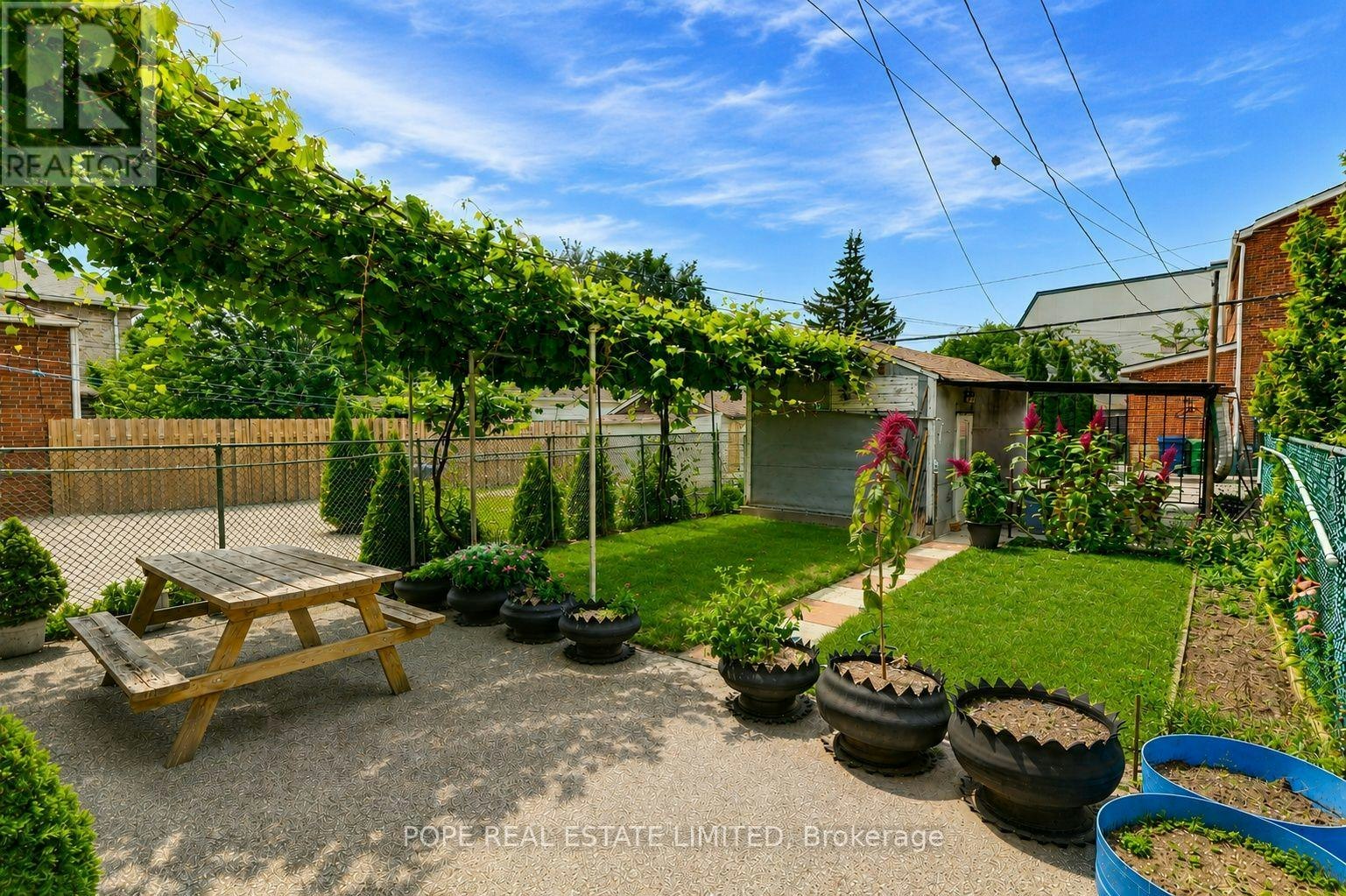 210 Donlands Avenue, Toronto, ON, M4J 3R1 - 10