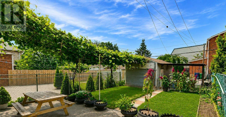 210 Donlands Avenue, Toronto, ON, M4J 3R1 - 10