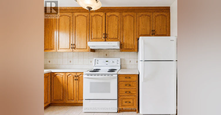 210 Donlands Avenue, Toronto, ON, M4J 3R1 - 16