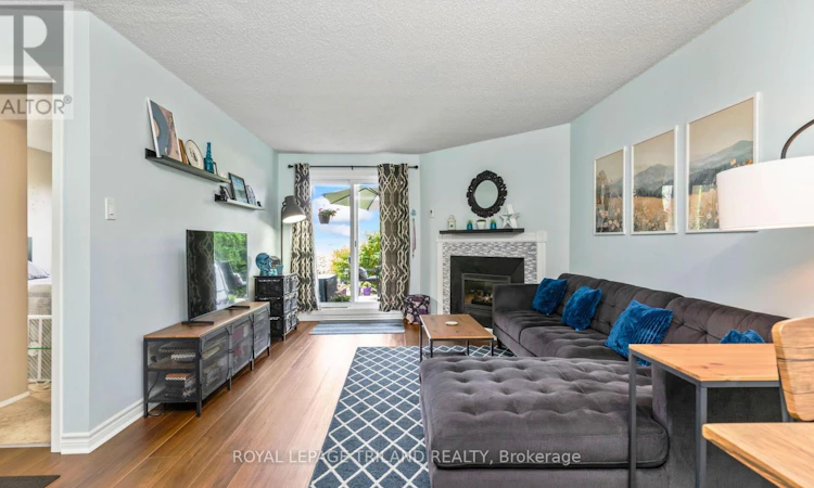 116-735 Deveron Crescent