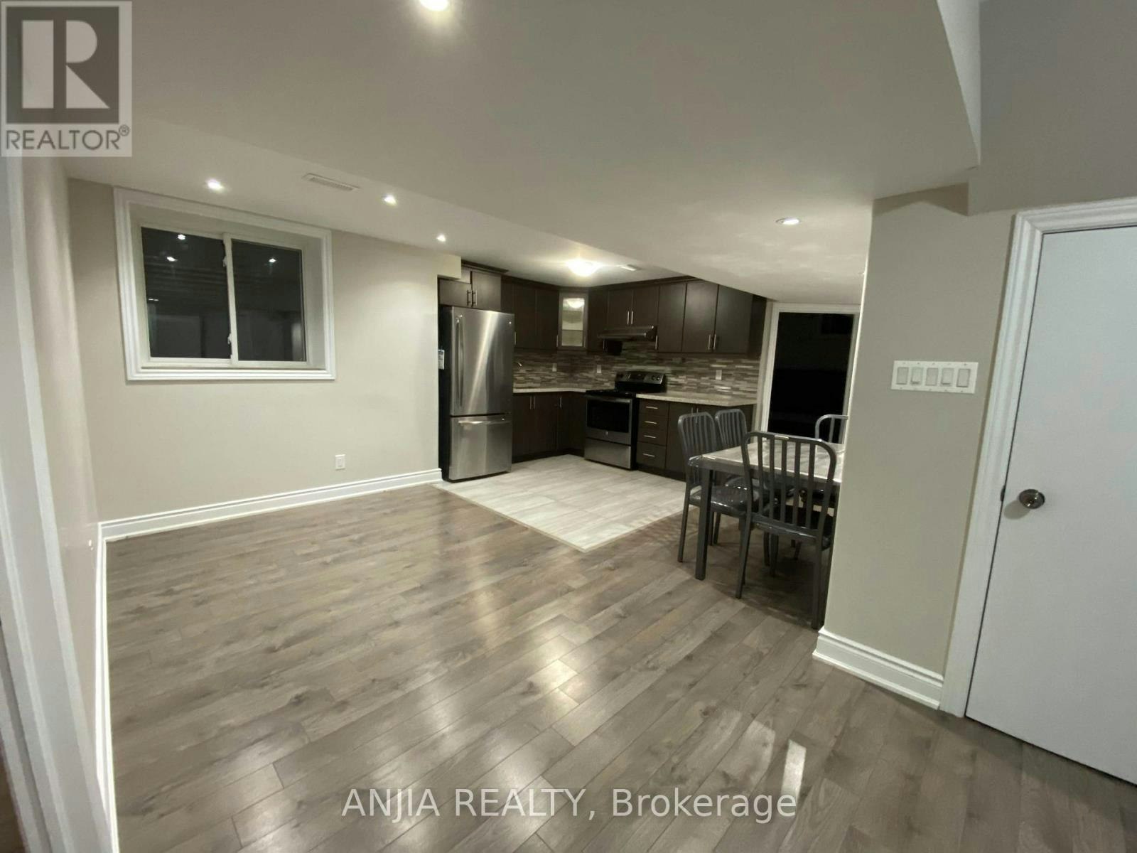 46 Rampart Drive, Brampton, ON, L6P 2Z1 - 3