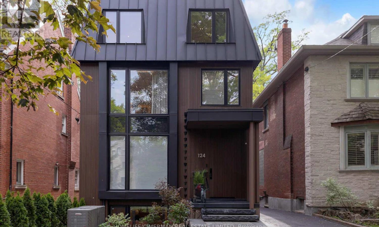 124 Lyndhurst Avenue