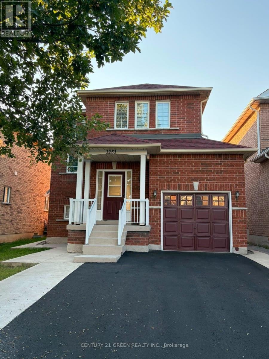 UPPER-3253 Bruzan Crescent, Mississauga, ON, L5N 8E7