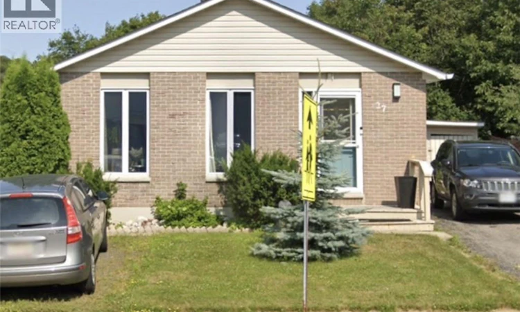 27 Hergott Avenue
