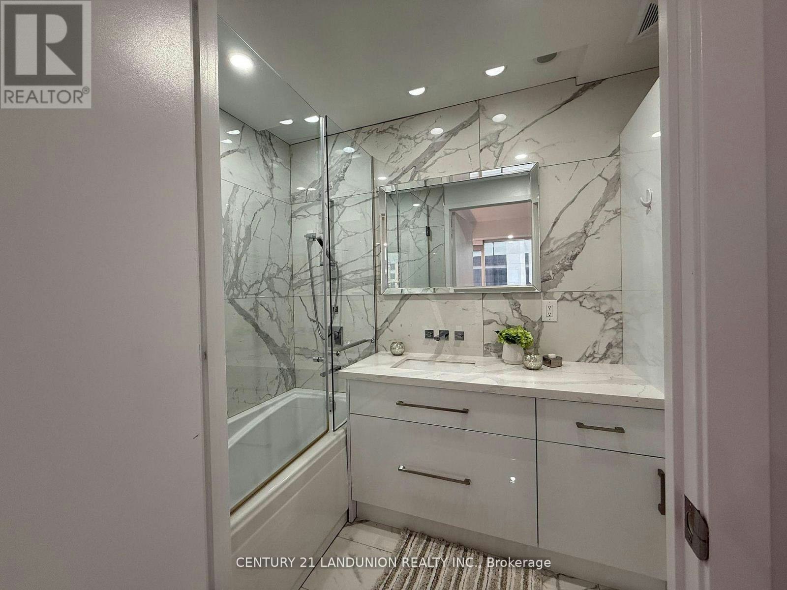 1508-1 Bloor Street E, Toronto, ON, M4W 0A8 - 22