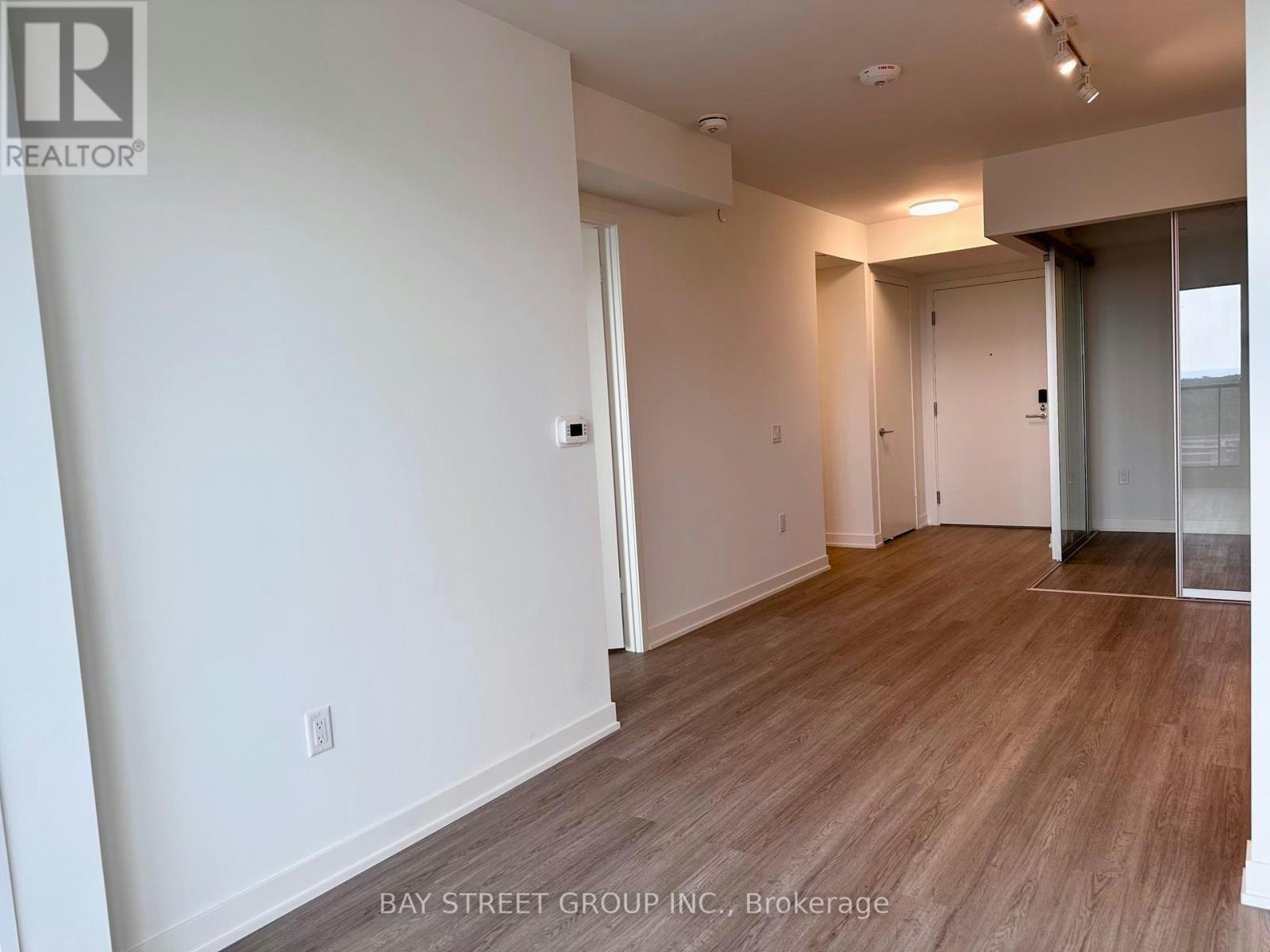 1909-15 David Salomon Drive, Toronto, ON, M3C 1E7 - 6