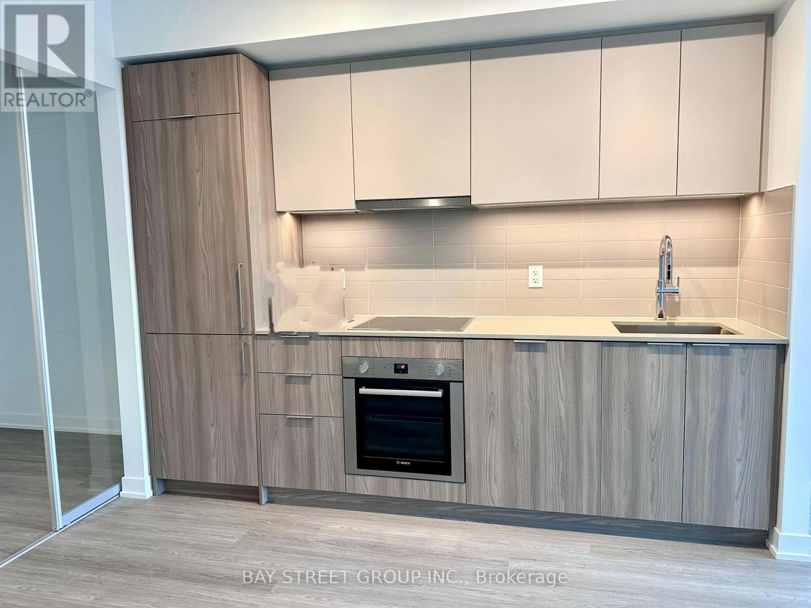 1909-15 David Salomon Drive, Toronto, ON, M3C 1E7 - 3