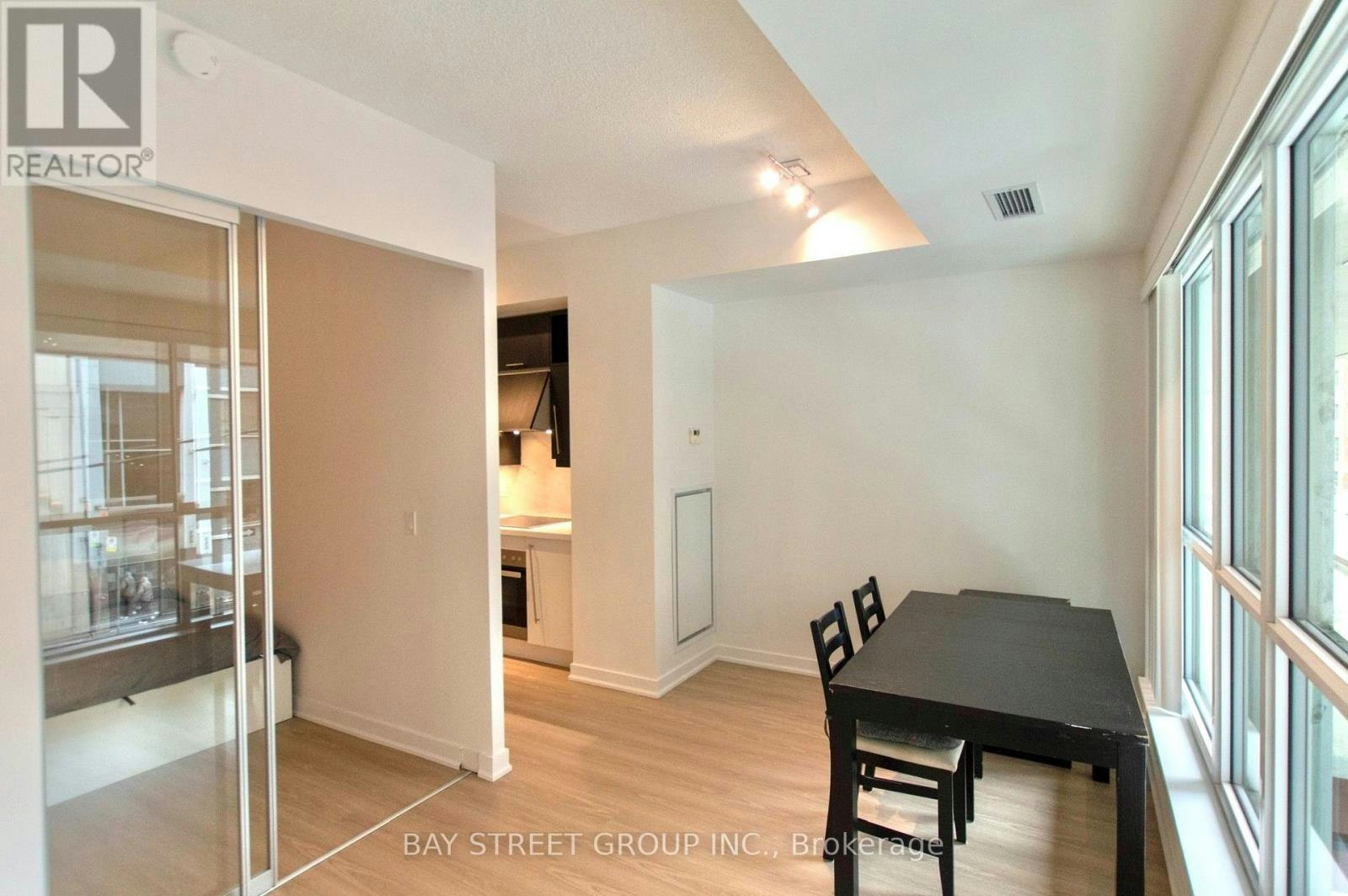 203-199 Richmond Street W, Toronto, ON, M5V 0H4 - 7