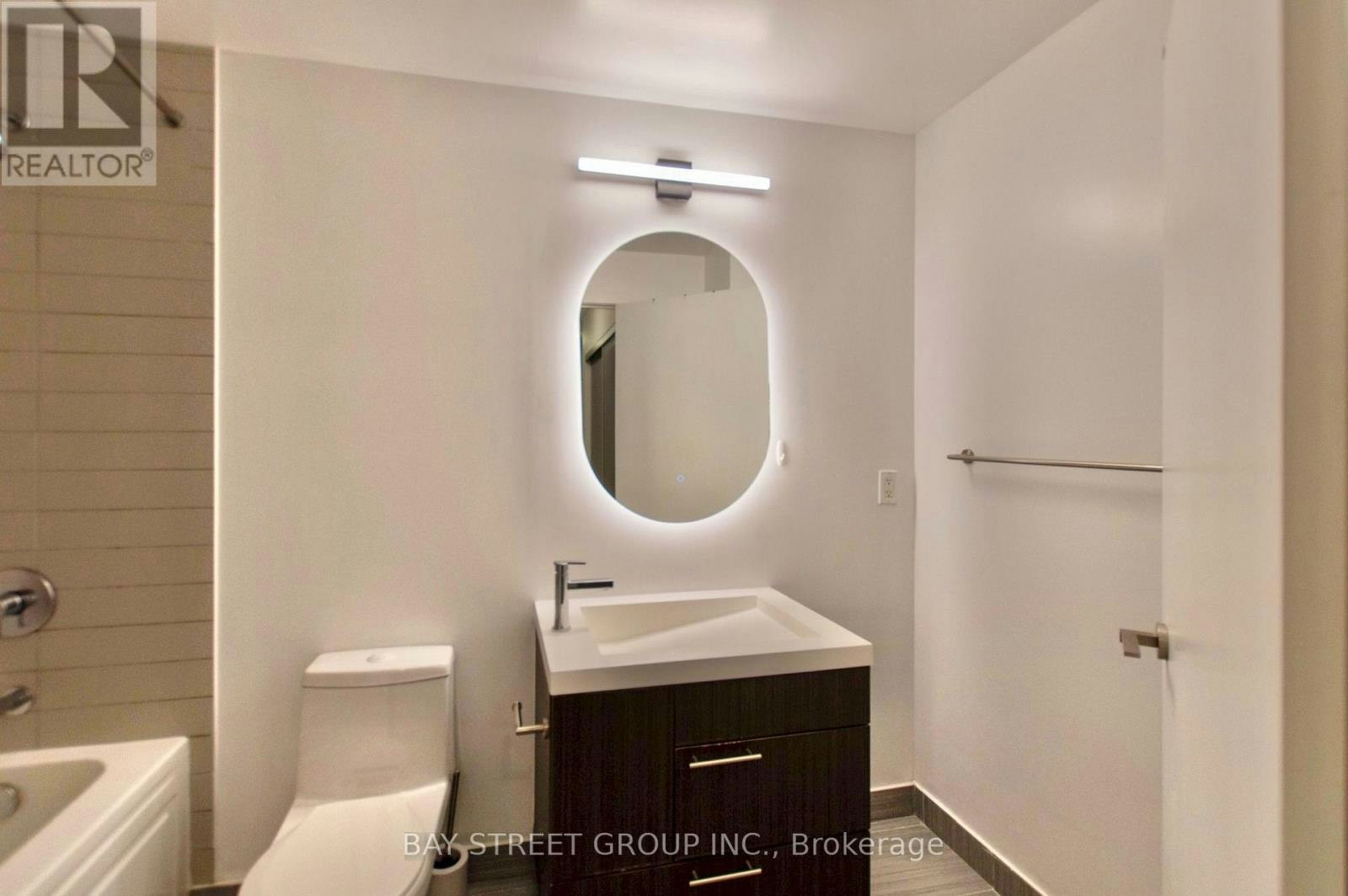 203-199 Richmond Street W, Toronto, ON, M5V 0H4 - 22