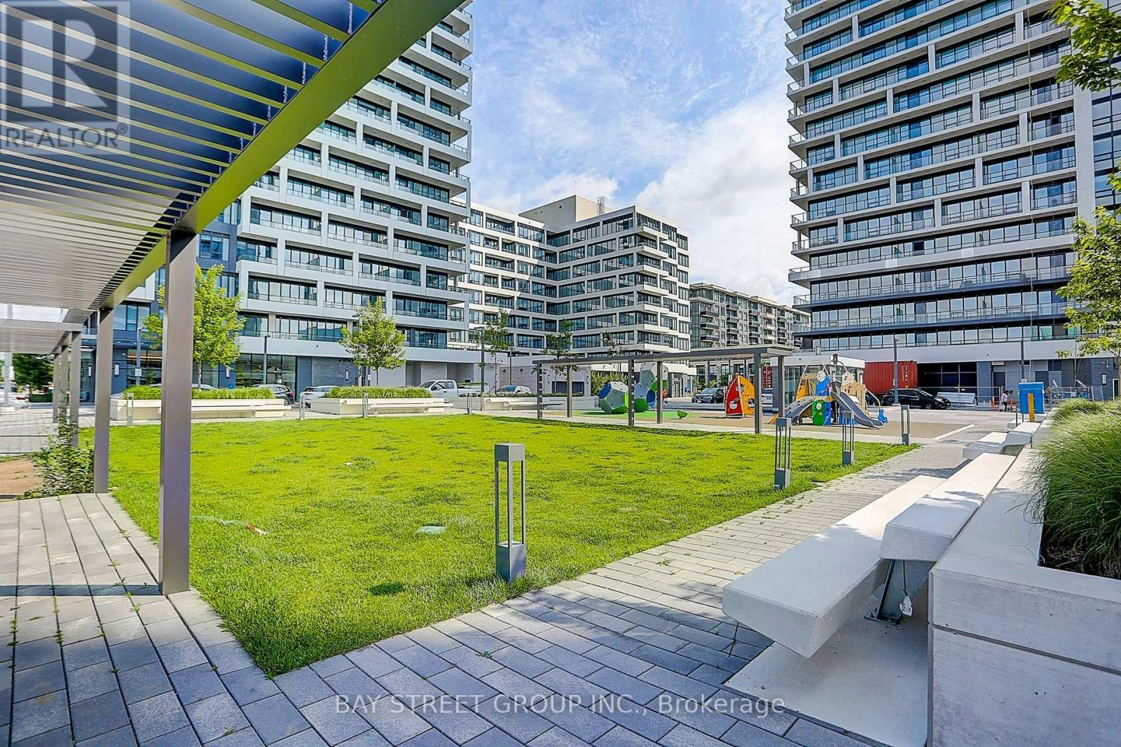 3103-8 Water Walk Drive, Markham, ON, L3R 6L4 - 2