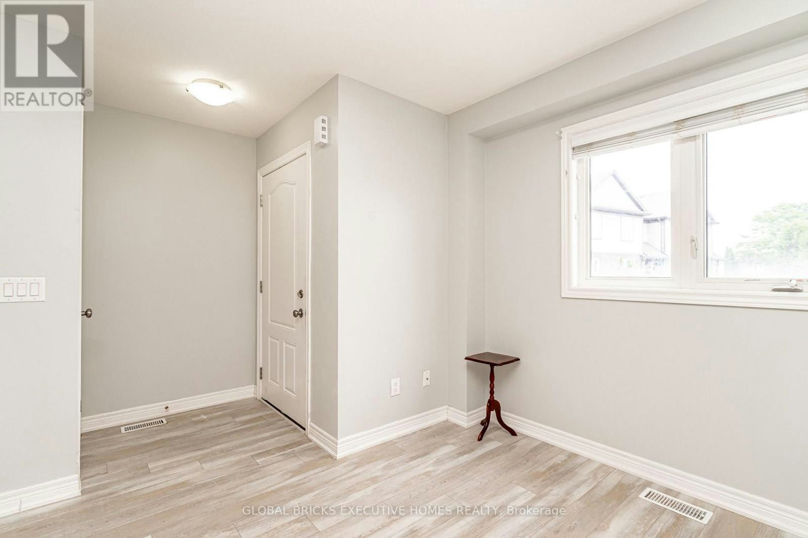 79-7768 Ascott Circle, Niagara Falls, ON, L2H 3P9 - 7