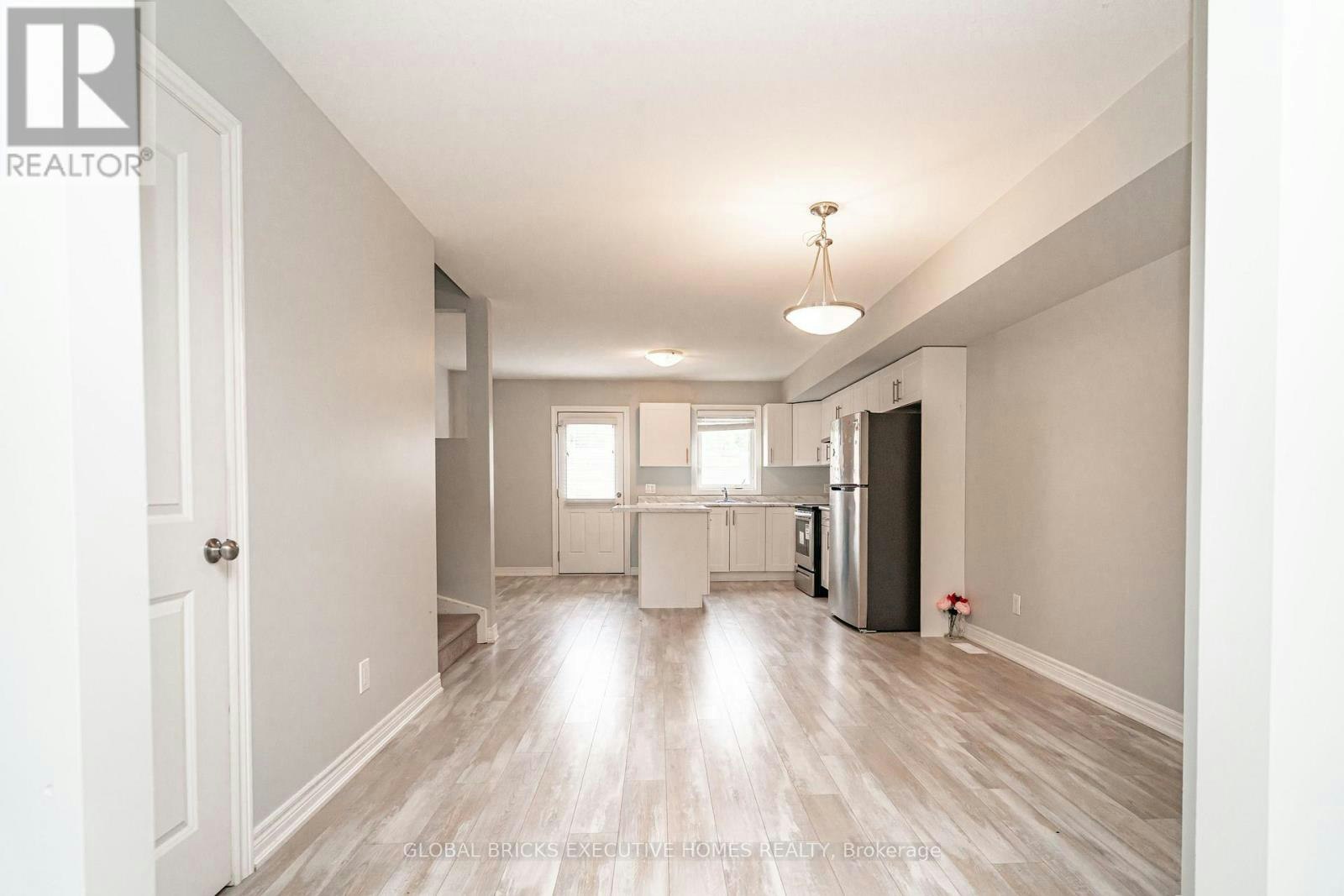 79-7768 Ascott Circle, Niagara Falls, ON, L2H 3P9 - 11