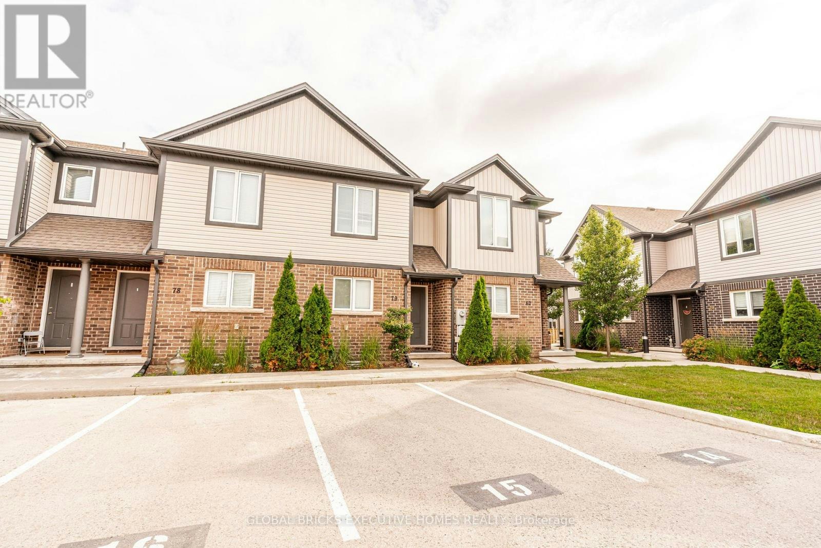 79-7768 Ascott Circle, Niagara Falls, ON, L2H 3P9 - 2