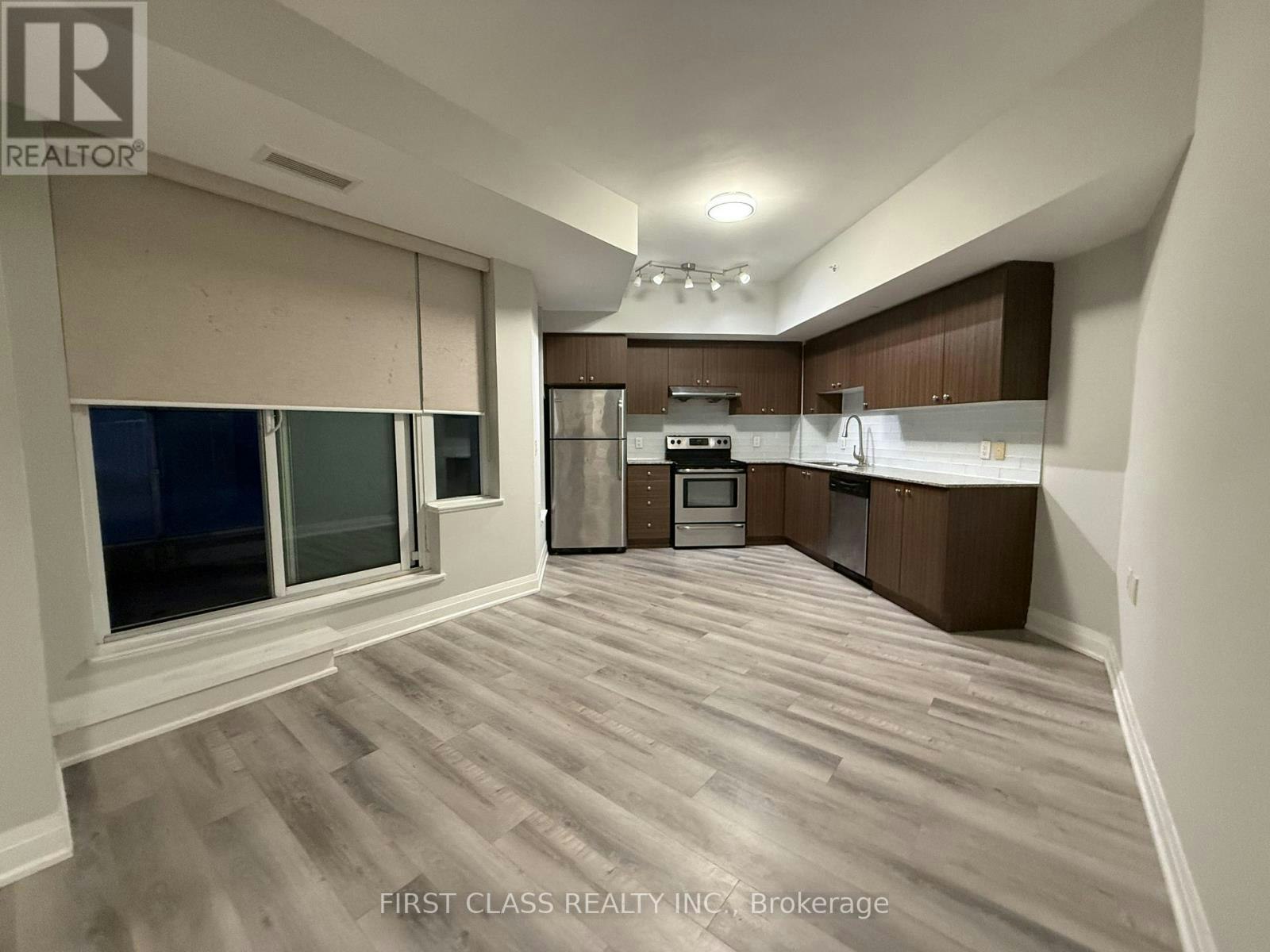 228-8323 Kennedy Road, Markham, ON, L3R 5W7 - 2