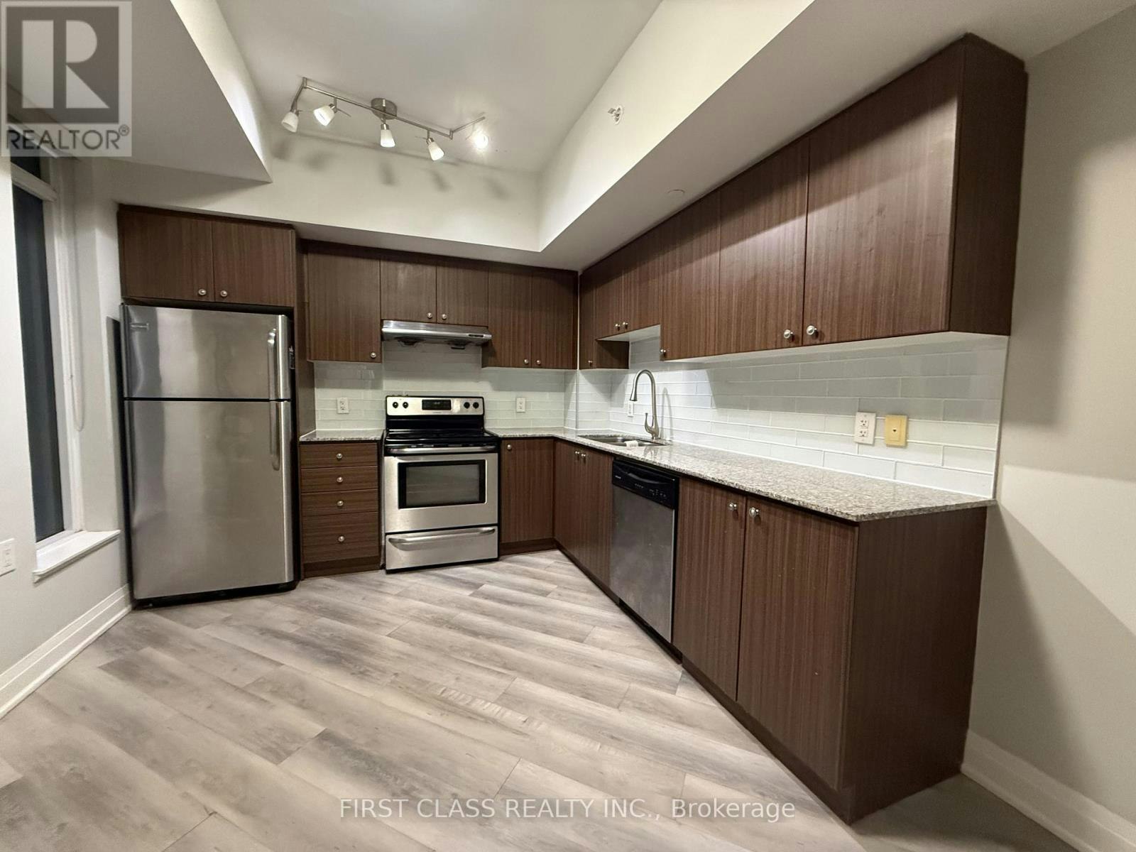 228-8323 Kennedy Road, Markham, ON, L3R 5W7