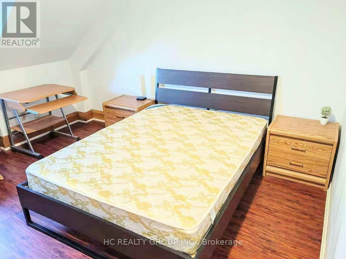 UPPER 2-92 Pembroke Street, Toronto, ON, M5A 2N8