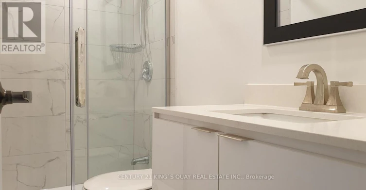 UL-626 Yonge Street, Toronto, ON, M4Y 1Z8 - 10