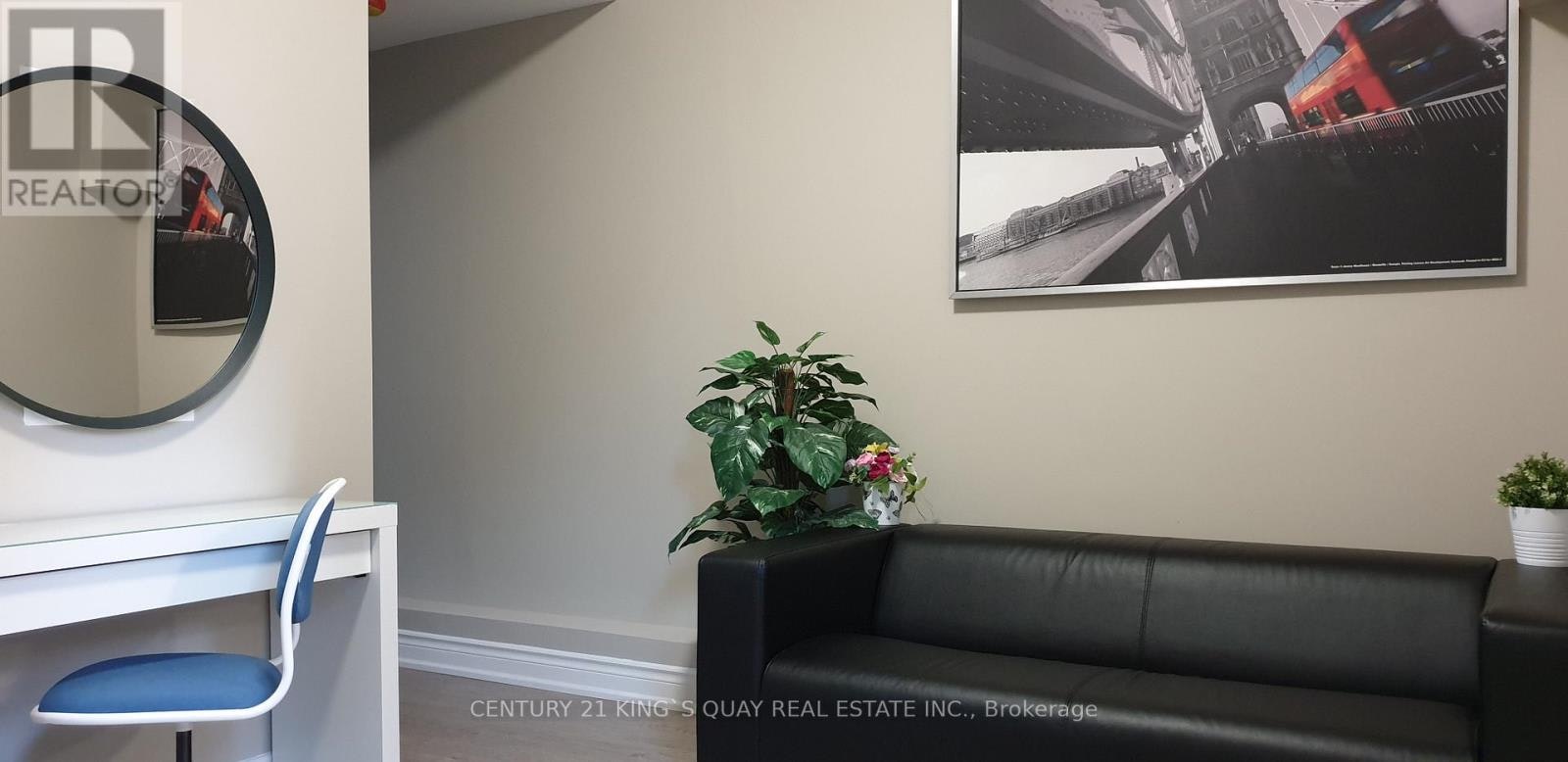 UL-626 Yonge Street, Toronto, ON, M4Y 1Z8 - 3