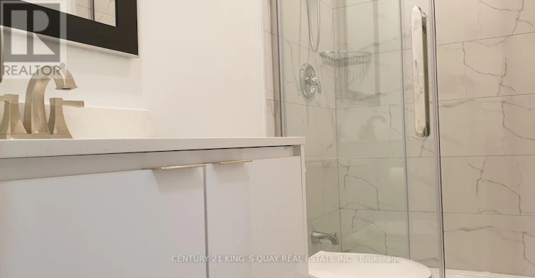 UL-626 Yonge Street, Toronto, ON, M4Y 1Z8 - 12