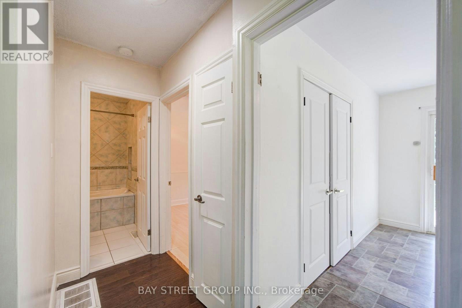 1421 Old Green Lane E, East Gwillimbury, ON, L9N 0L7 - 15