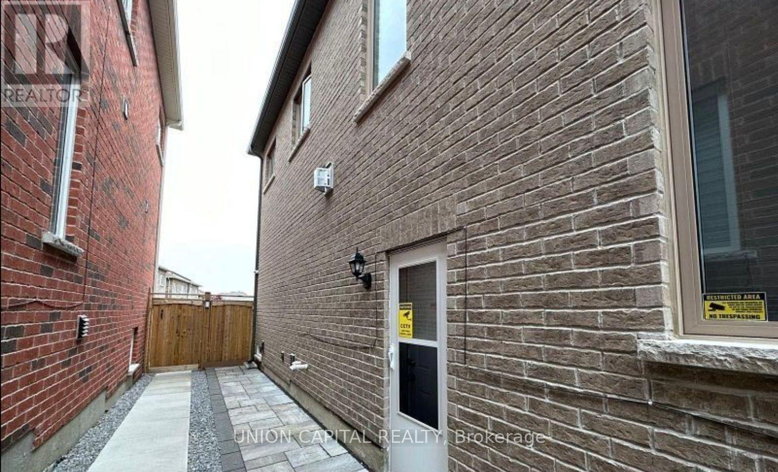 41 Manila Avenue, Markham, ON, L3R 0K6 - 4
