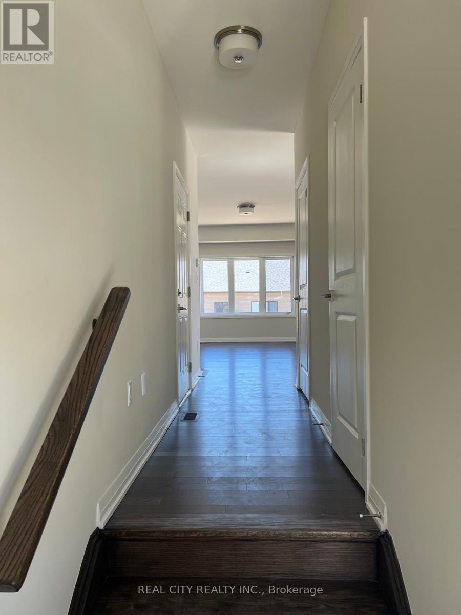 3047 Sandy Acres Avenue, Severn, ON, L3V 8R3 - 2