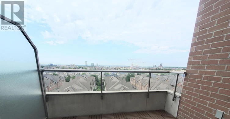717-2470 Prince Michael Drive, Oakville, ON, L6H 0G9 - 6