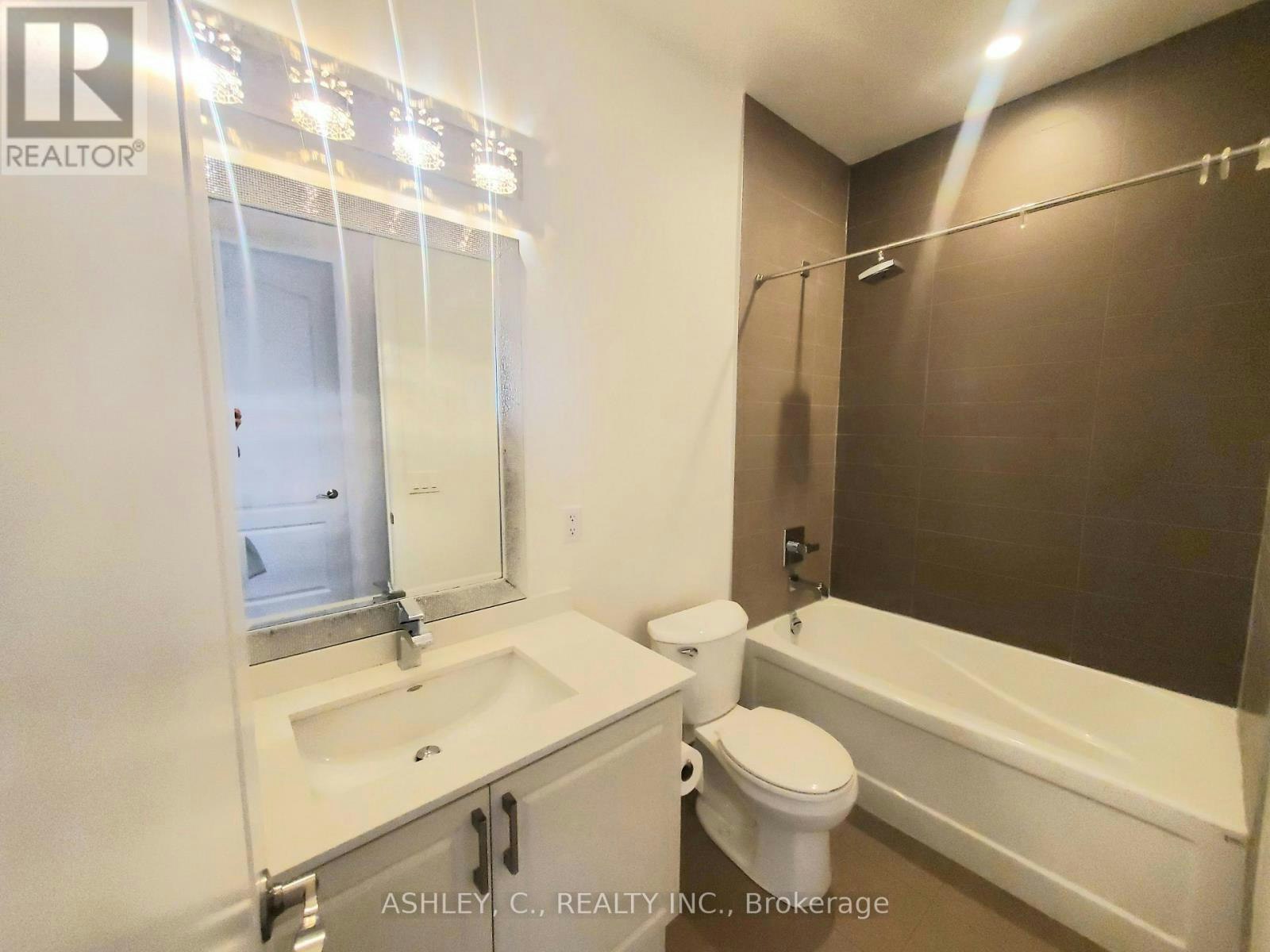717-2470 Prince Michael Drive, Oakville, ON, L6H 0G9 - 15