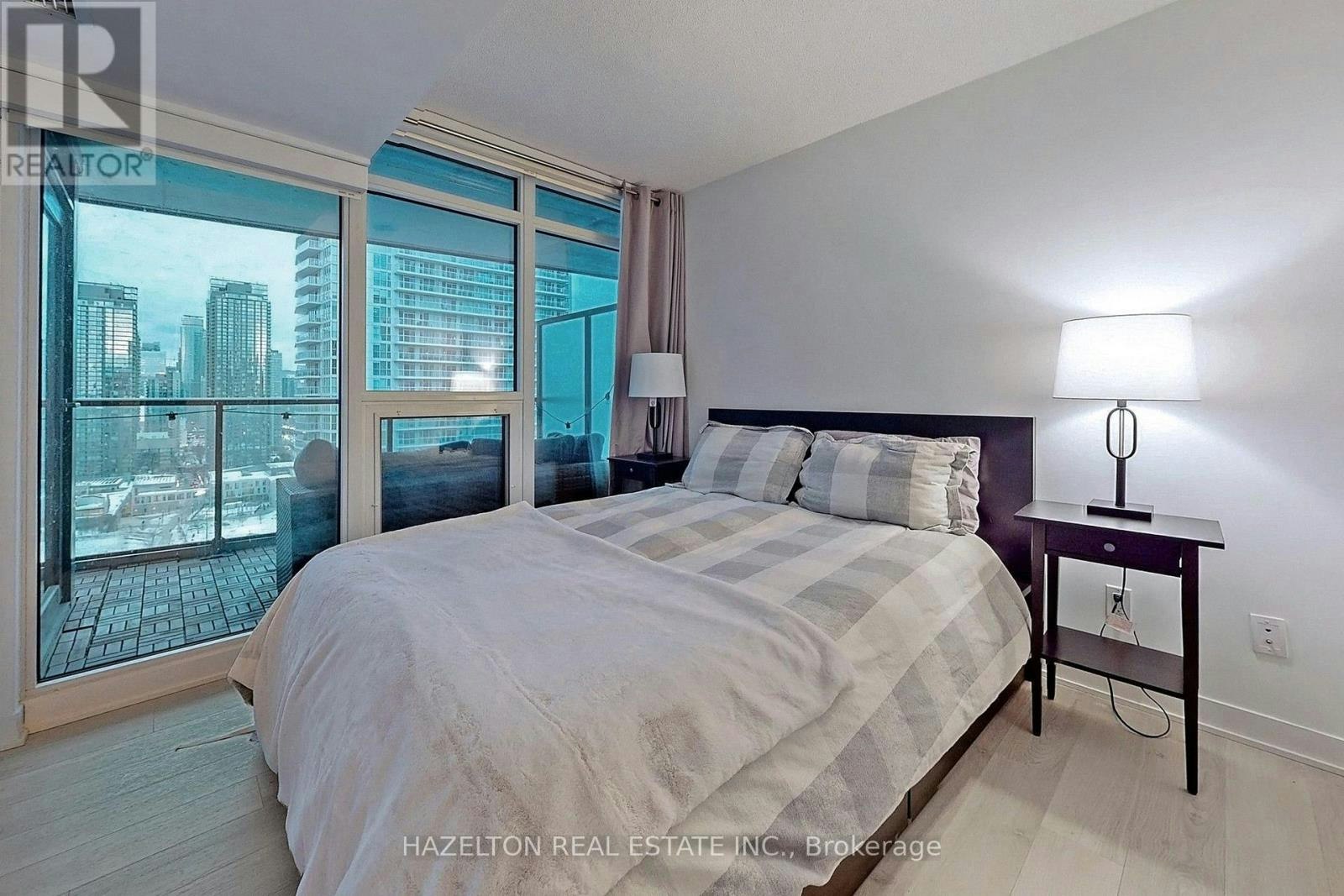 2510-70 Queens Wharf Road, Toronto, ON, M5V 0J2 - 16