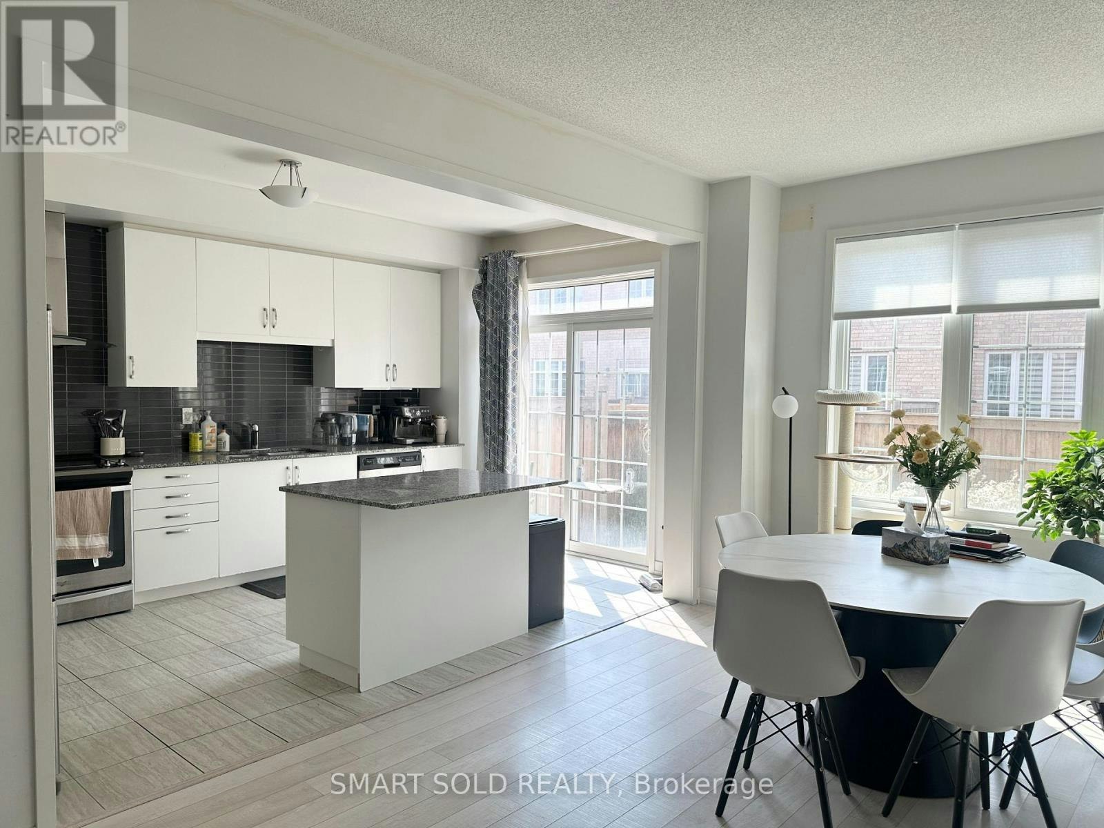 25 Avonmore Trail, Vaughan, ON, L6A 4Y4 - 6