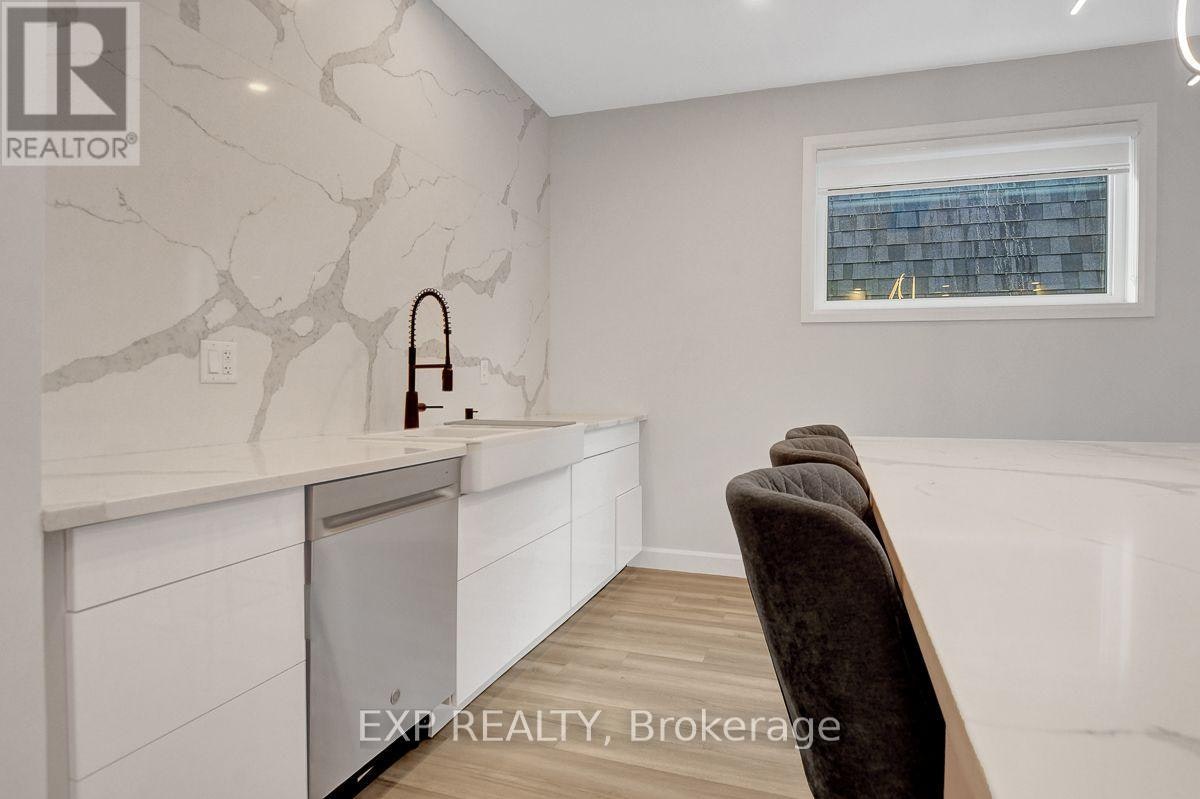 B1-361 Whitby Avenue, Ottawa, ON, K2A 0B3 - 17