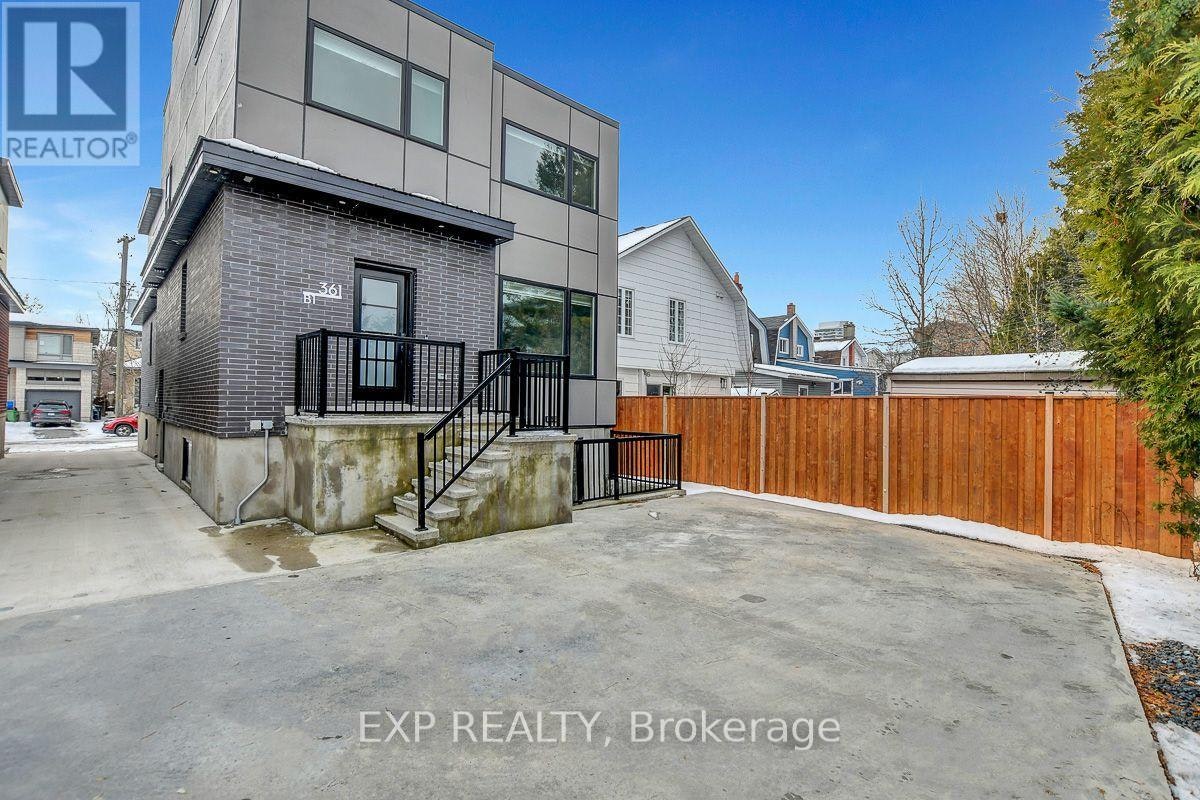 B1-361 Whitby Avenue, Ottawa, ON, K2A 0B3 - 2