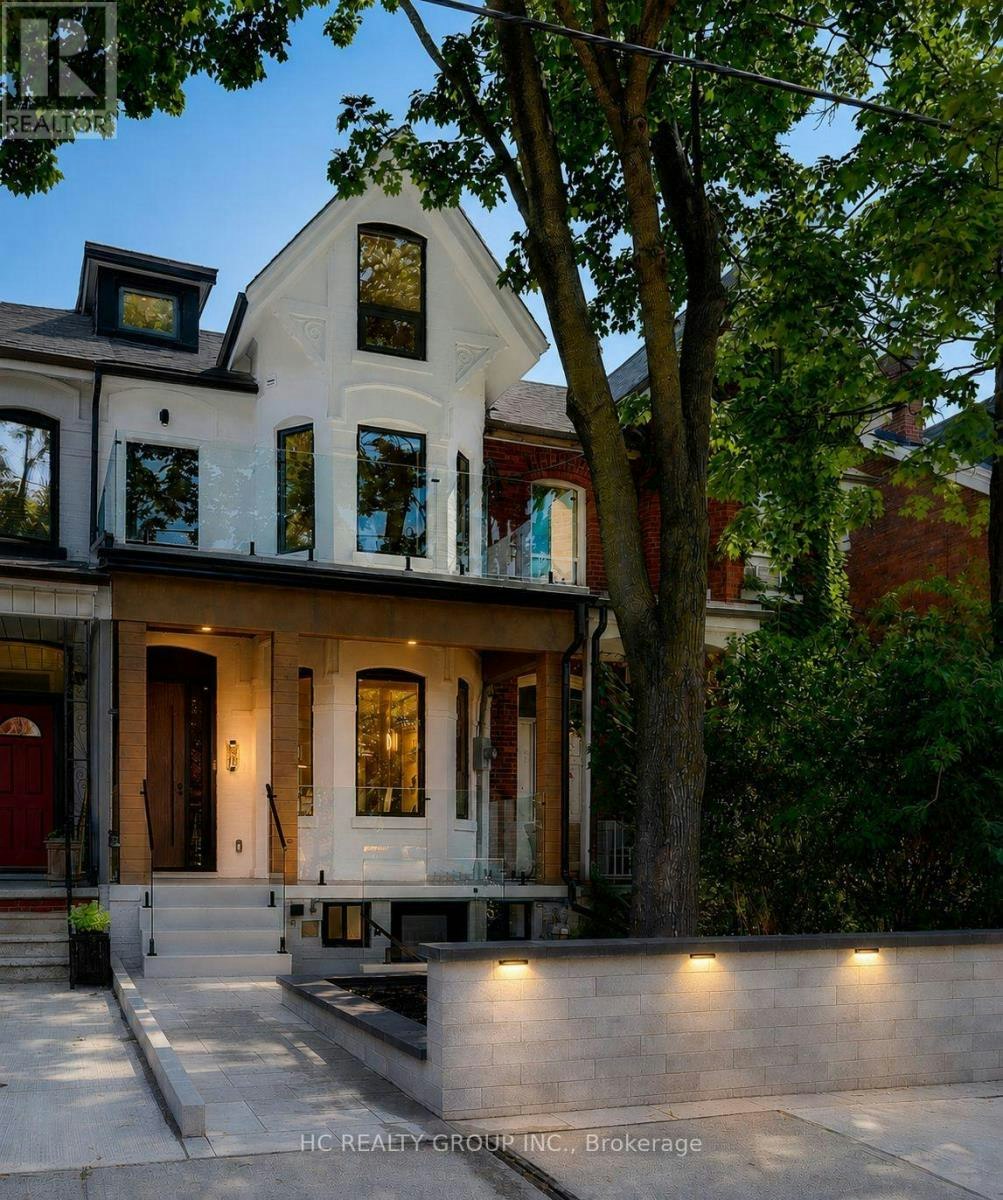 385 Manning Avenue, Toronto, ON, M6G 2V6