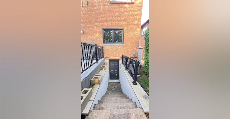 1534 Hollywell Avenue, Mississauga, ON, L5N 4P5 - 2