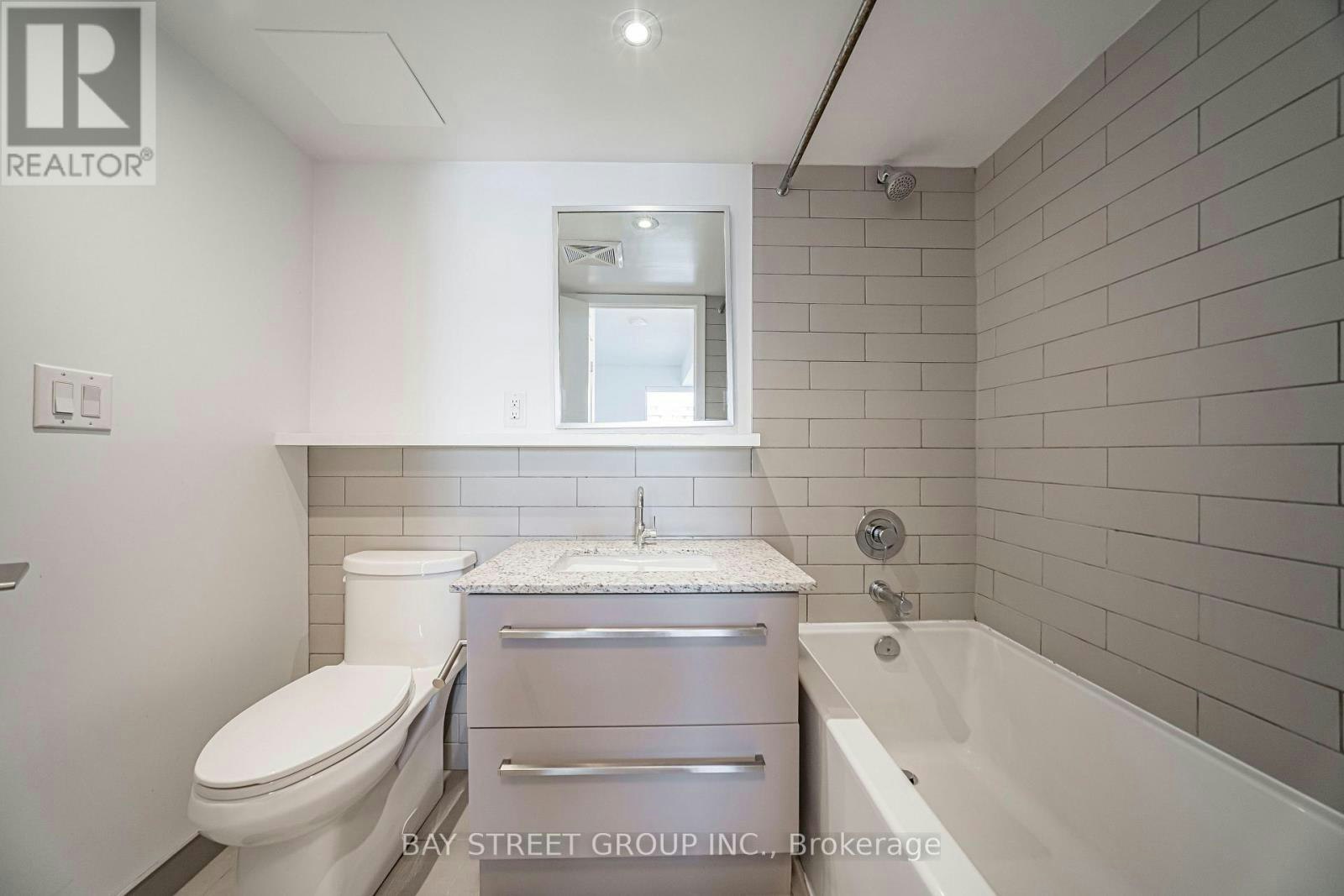 1020-160 Flemington Road, Toronto, ON, L5V 1J1 - 39